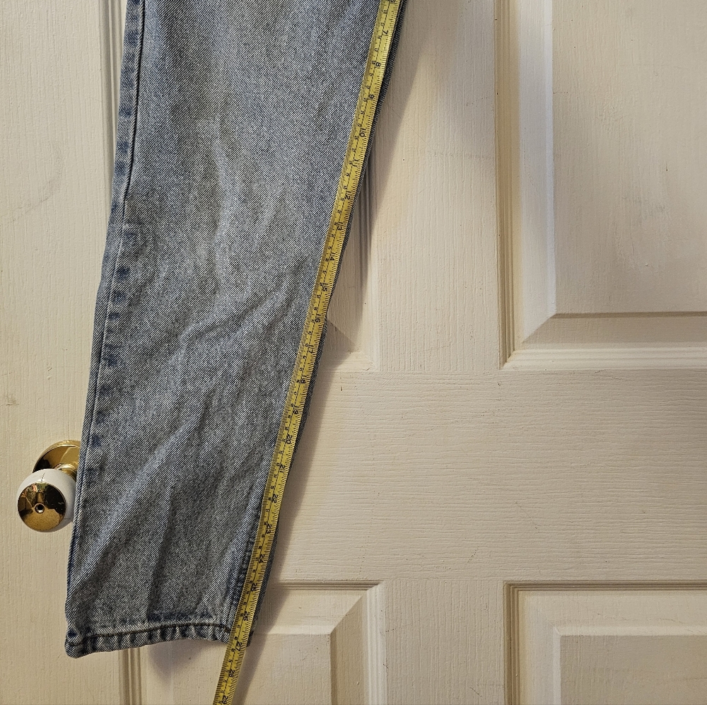 Classic High Rise Blue Jeans - Picture 10 of 12